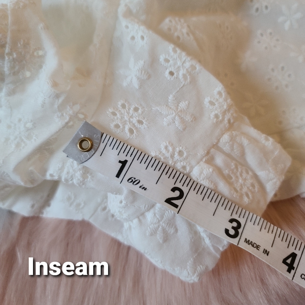NEW Endless Rose Eyelet Shorts - Picture 4 of 9